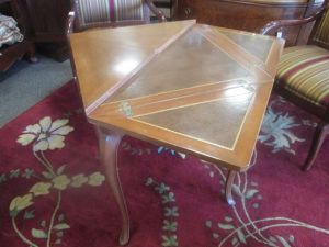 Wood folding corner table